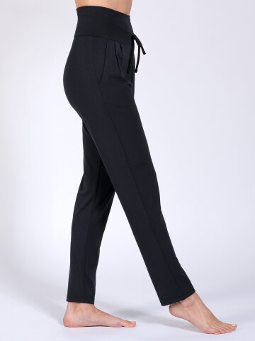 Yoga pants Susan Black made of natural material