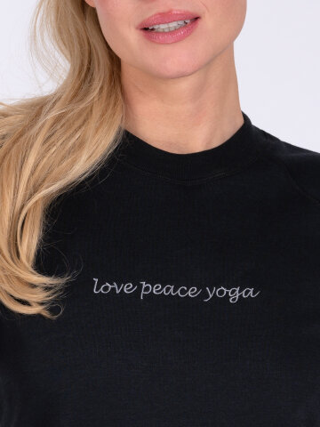 Sweater Bella Black mit Love Peace Yoga